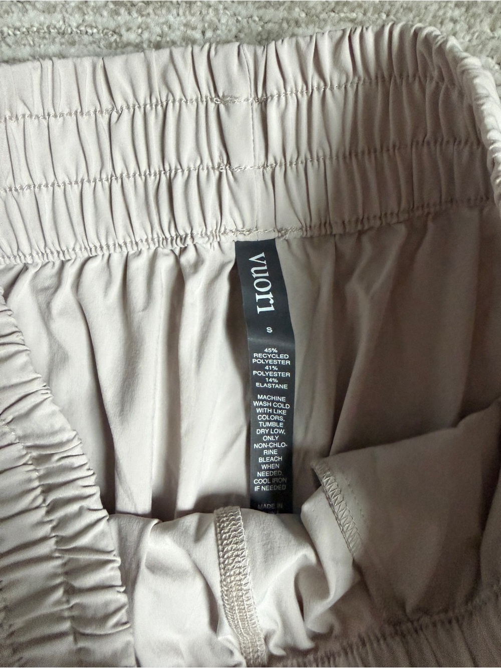 Vuori Light Gray Cargo Jogger Pants - Picture 5 of 6